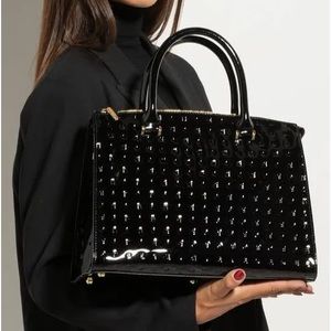 Beautiful purse. Perfect condition